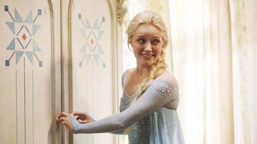 La actriz Georgina Haig es Elsa.