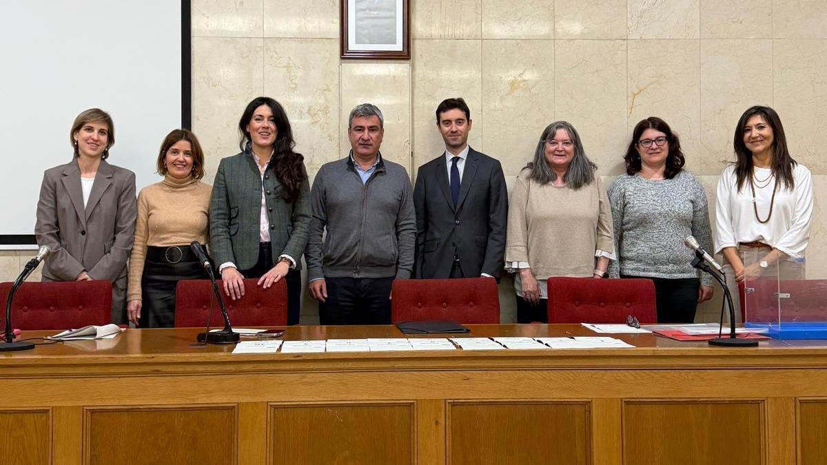 La directora general de Vivienda, María Pía Canals, ha presidido el sorteo en la Delegación Territorial del Gobierno de Aragón en Huesca.