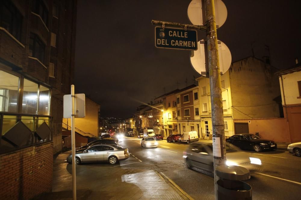 Control de la Policía Nacional en Avilés