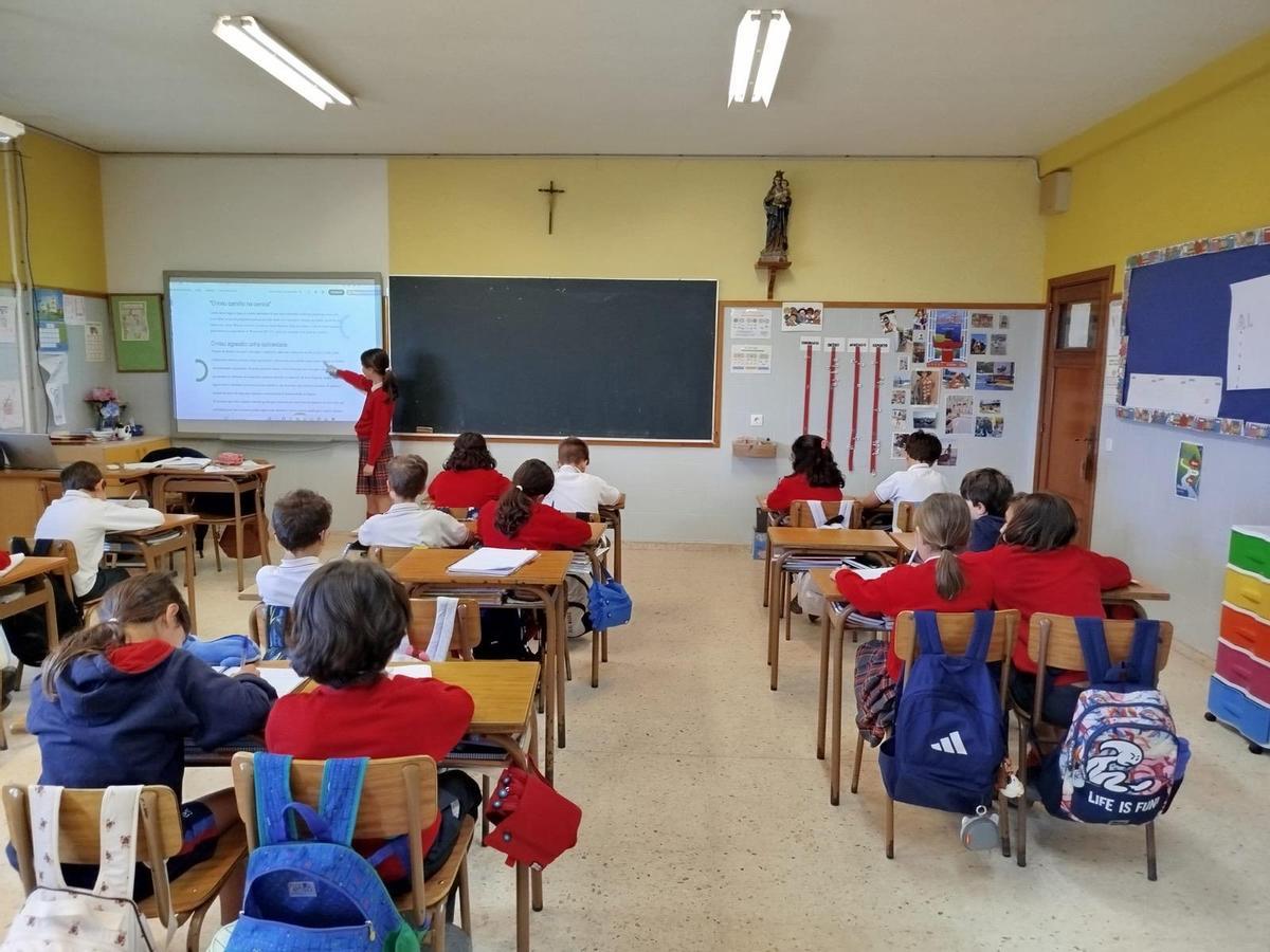 Alumnos do Colexio Sagrado Corazón de Xesús.