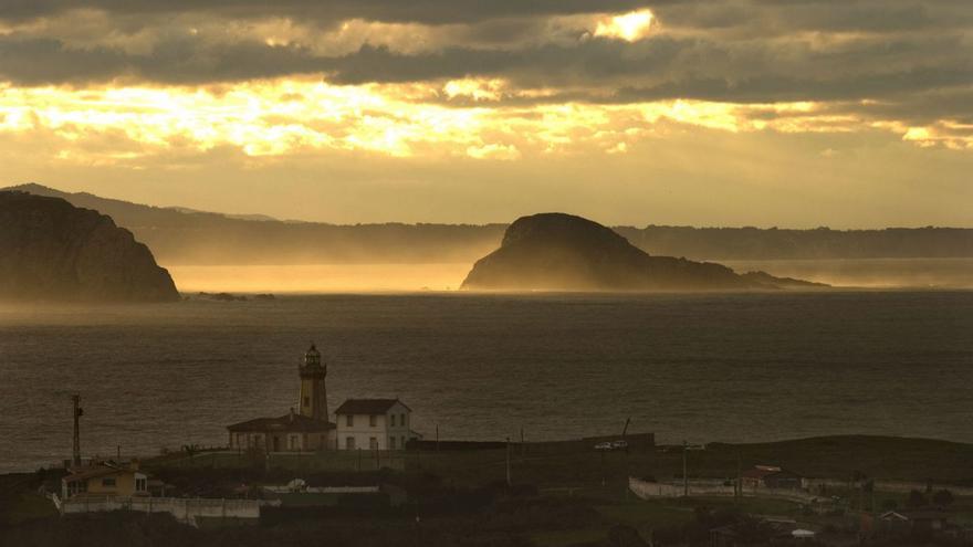 El Puerto de Avilés licita el control de sus aguas litorales