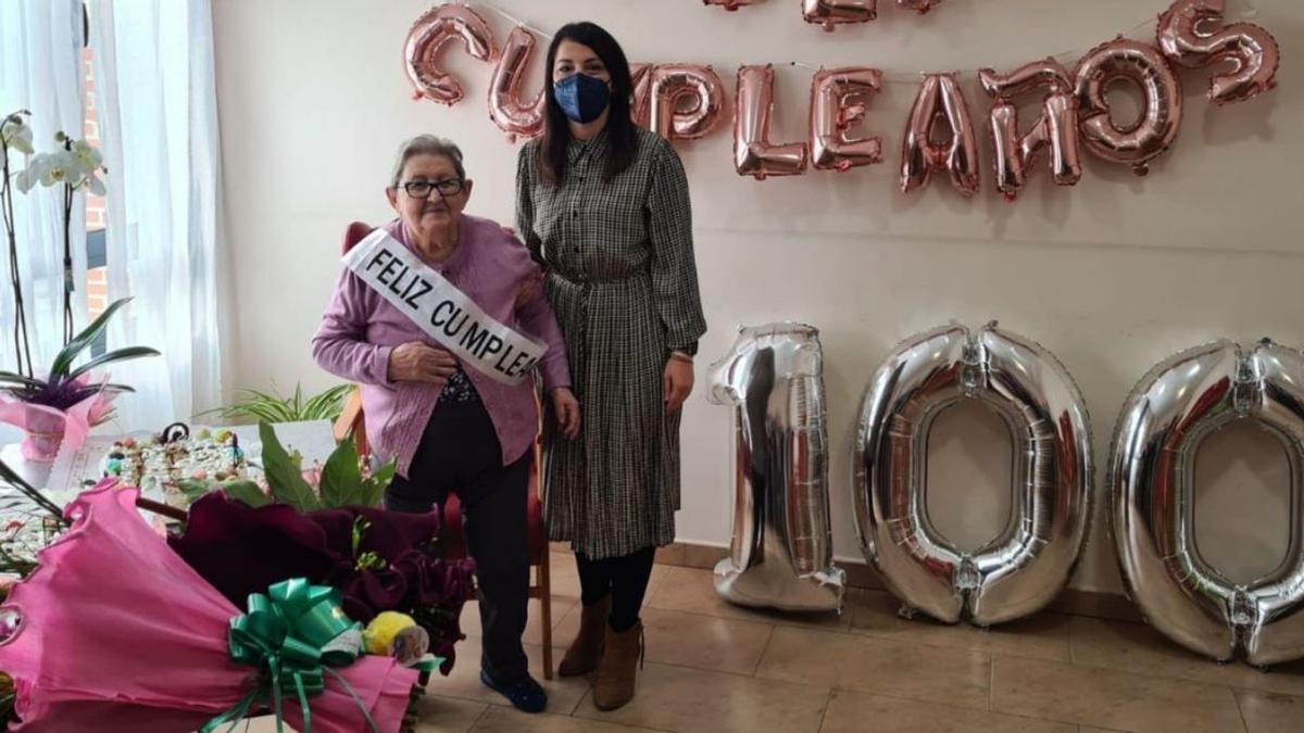 María Pérez celebra un siglo de vida en Morales de Toro | CEDIDA