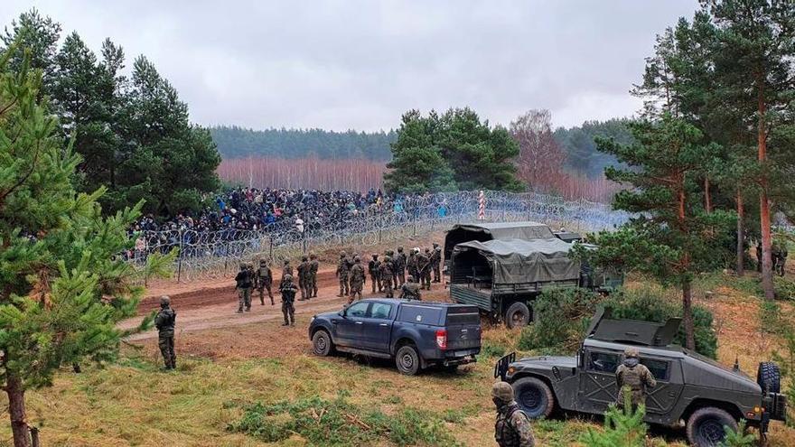 Els xocs entre militars polonesos i immigrants s’agreugen a la frontera amb Bielorússia