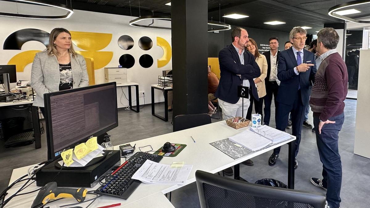 Visita a la nueva oficina de la ATRM en Los Alcázares.