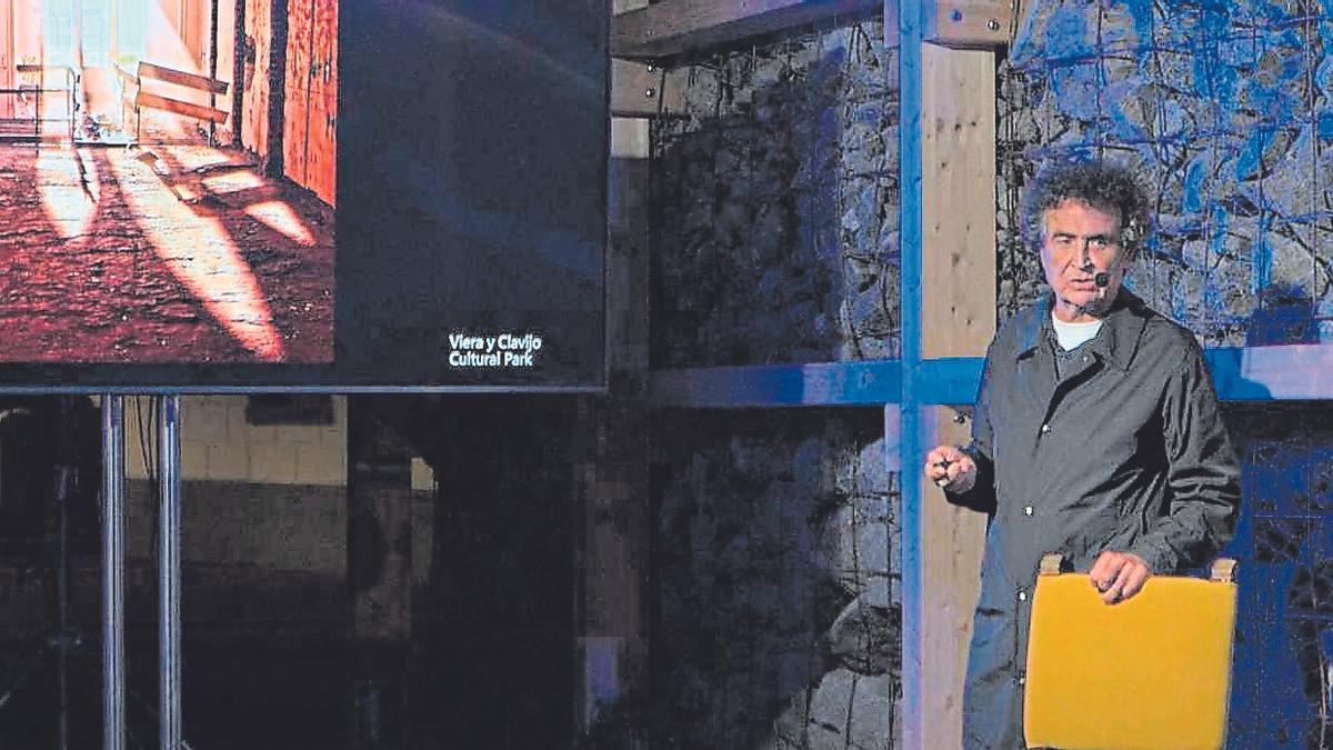 Fernando Menis, este miércoles, durante su charla en el Festival de Arquitectura Urbana TAC! de Gran Canaria.