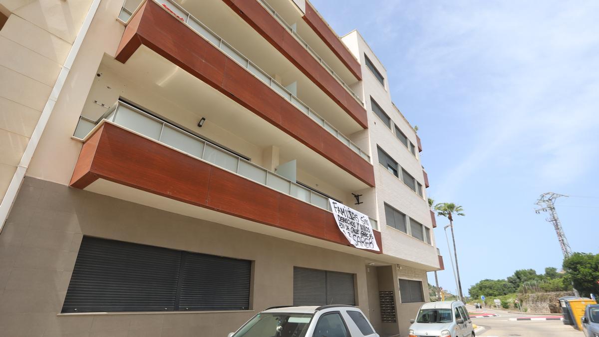 Un edificio de la Font d&#039;en Carròs que era de la Sareb, en parte adquirido por la Generalitat