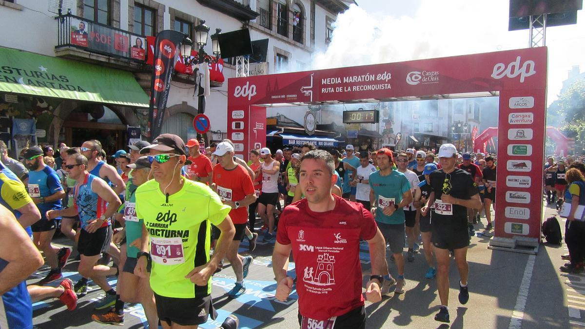 Salida de la media maraton Ruta de la Reconquista en una edición sin pandemia.