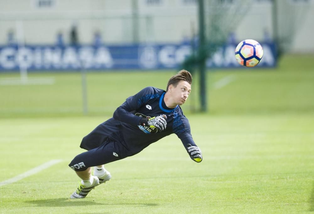 Fayçal Fajr ha retrasado su vuelta a los entrenamientos después de las vacaciones.