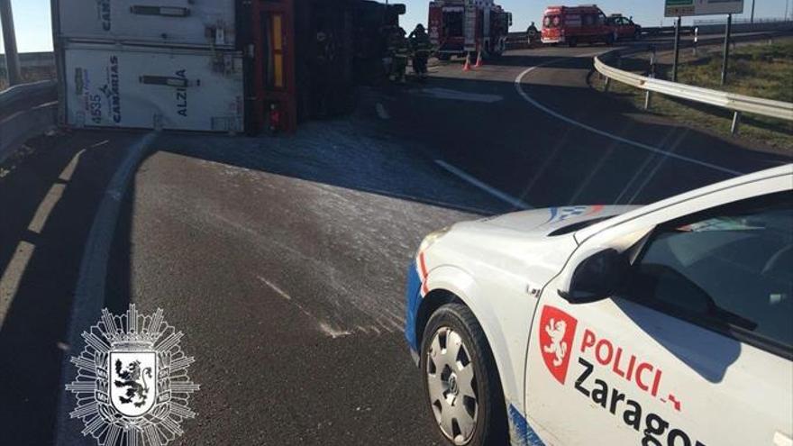 Dos accidentes de camión en el entorno de Zaragoza