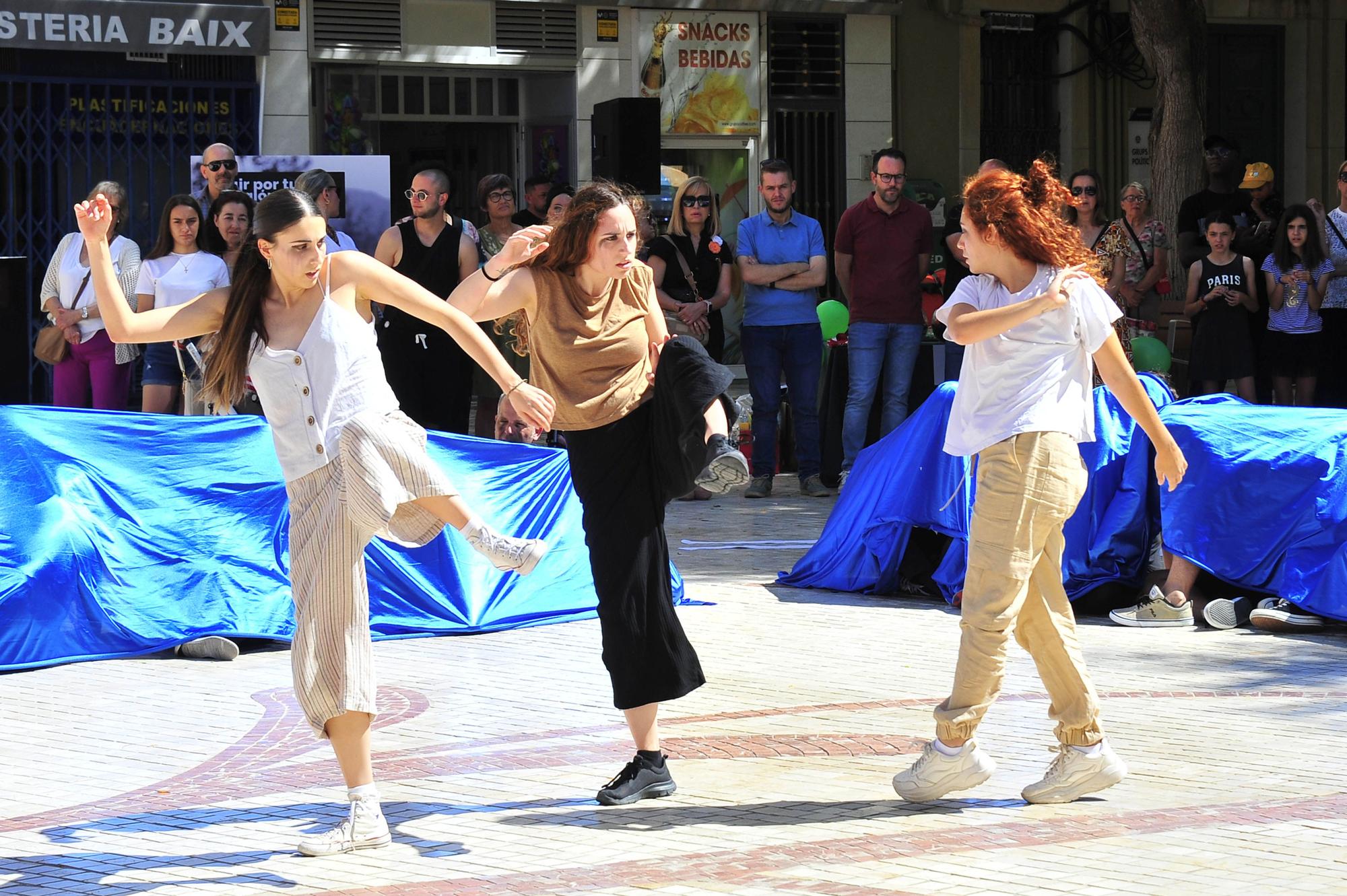 Performance de Elche Acoge por el día del refugiado