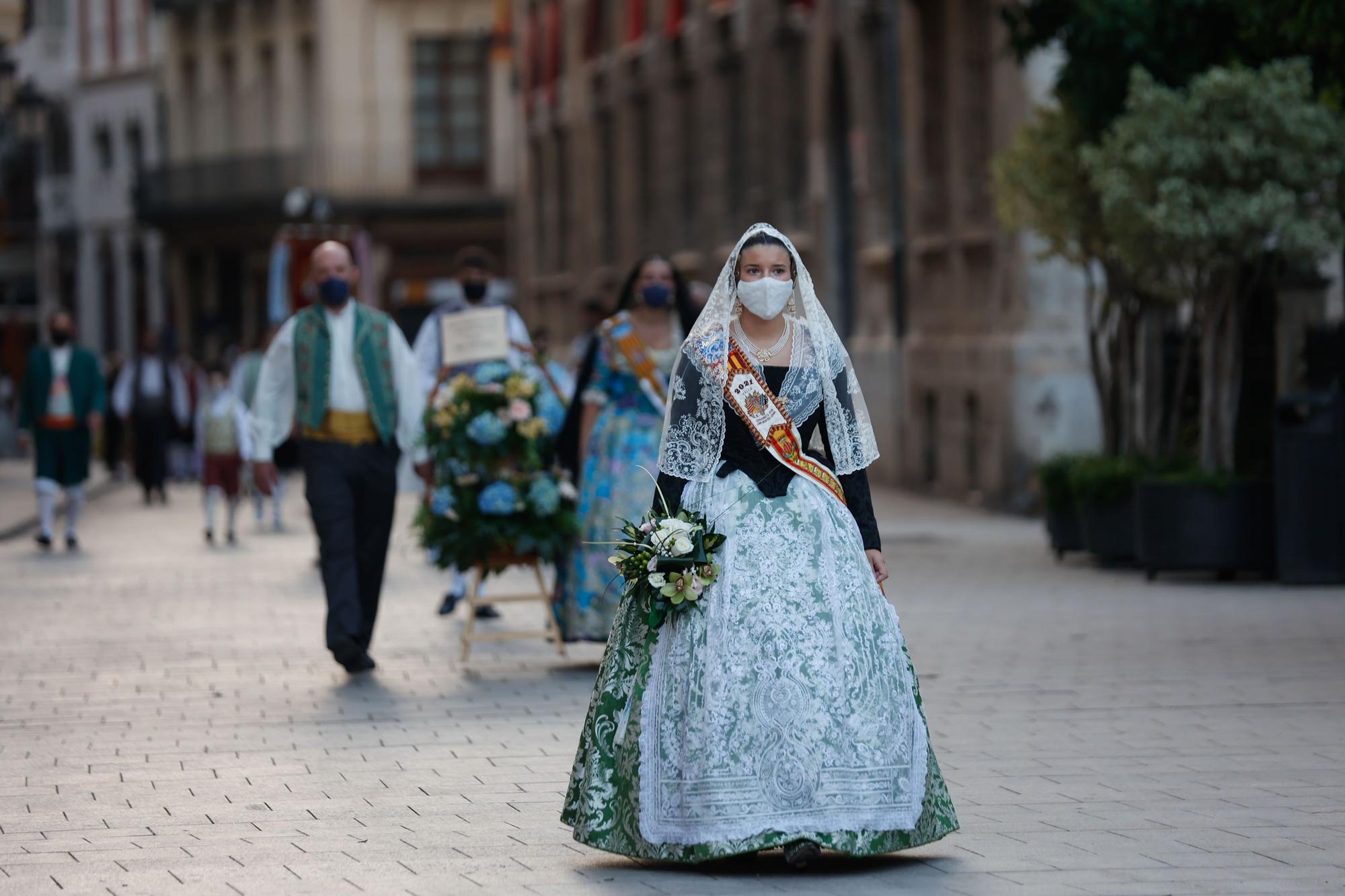 Búscate en el segundo día de Ofrenda por la calle de Caballeros (entre las 20.00 y las 21.00 horas)