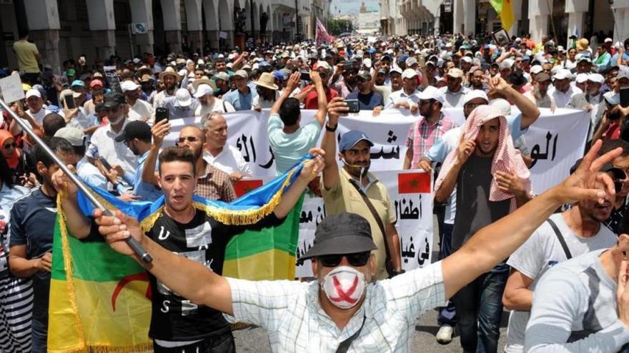 La represión en Alhucemas provoca la huida a España de manifestantes en patera