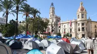 Los acampados en València reorganizarán unas pocas tiendas para la procesión cívica del 9 d'Octubre