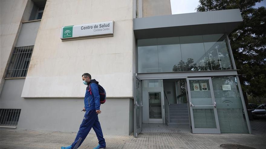Coronavirus en Córdoba: UGT pide un ‘screening’ para todos los sanitarios para frenar los contagios
