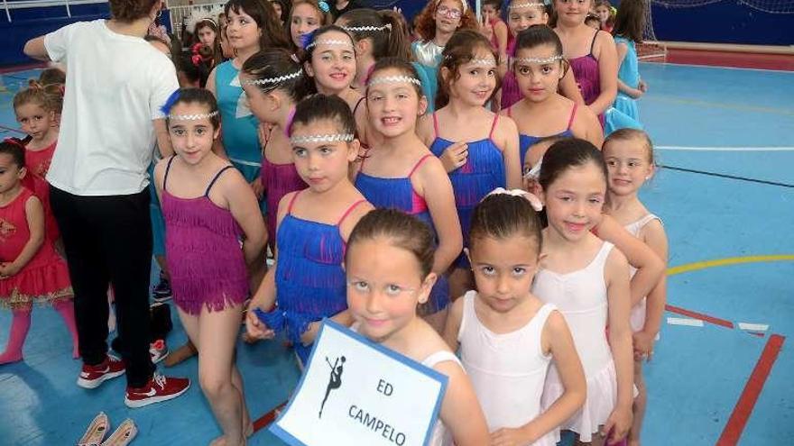 Niños participantes en la jornada de ayer. // Rafa Vázquez