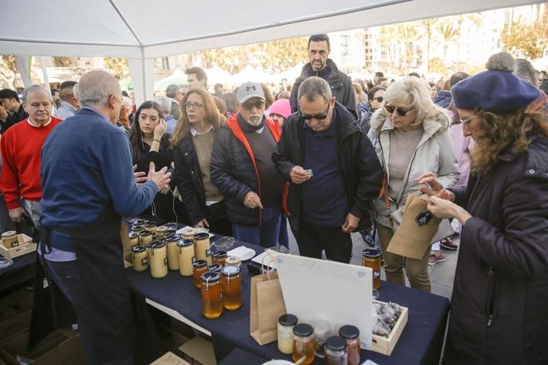 Los productos de proximidad llegan a la ciudad en "De l'horta a la plaça"