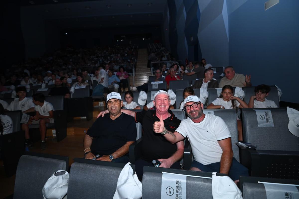 Cox abre su auditorio para vivir en hermandad la visita de Enrique Riquelme al Hormiguero de Pablo Motos