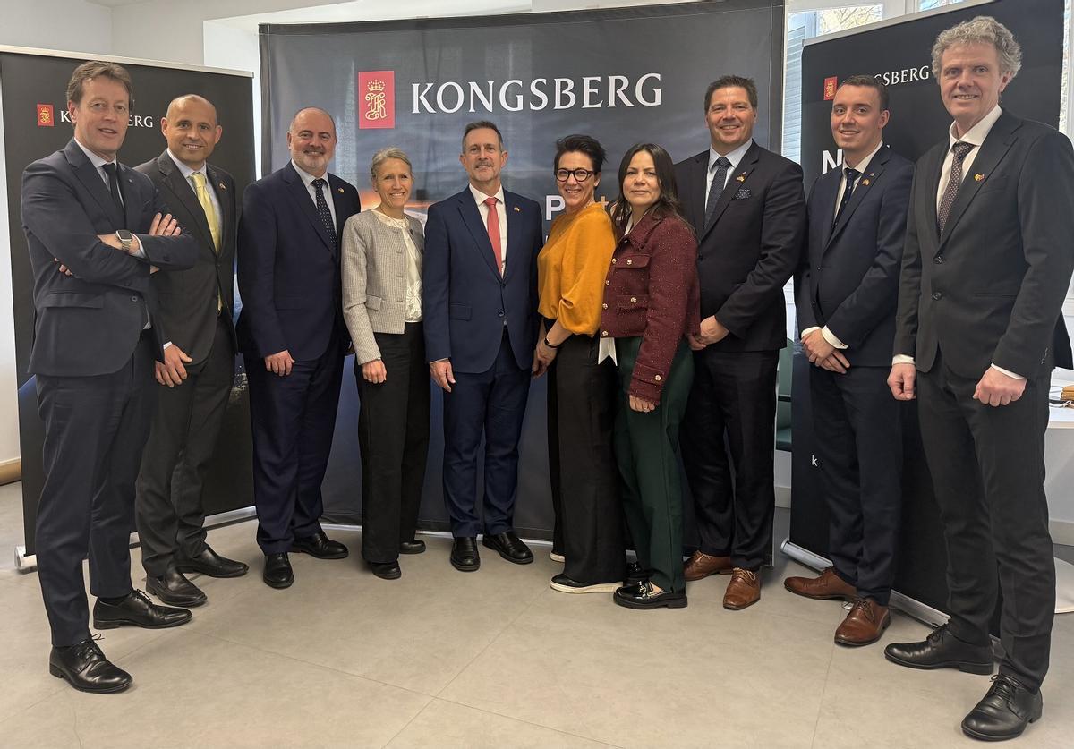 En la imagen, José Luis Laso (director general de Kongsberg España); Adrián García (jefe de programa de Mades); Cristóbal Subires (director general de Mades); Tove Meum (directora de programas de misiles para Plataformas Navales de Kongsberg); Leandro Olalla (VP Ventas y Programa sde Mades) y otros directivos de Kongsberg: Camilla Thorsen; Susana Figueroa; Bjørn Hurlen; Magnus Urheim y Bjørn Husevåg.