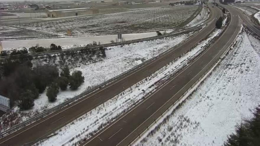 La autovía A-6 a su paso por Villalpando.