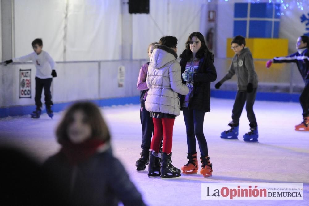 ¡Ya es Navidad en Murcia! Con pista de hielo inclu