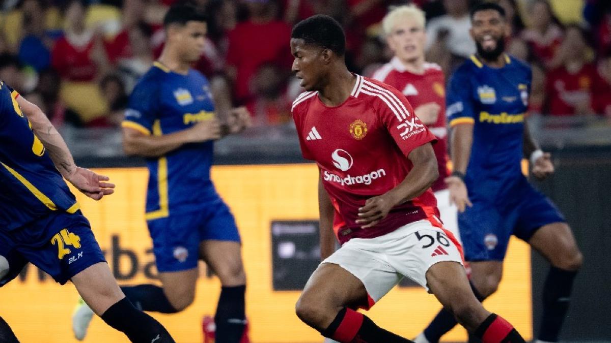 Imagen del choque entre el United y la Asean All-Stars