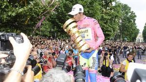 Contador, criticado en Francia