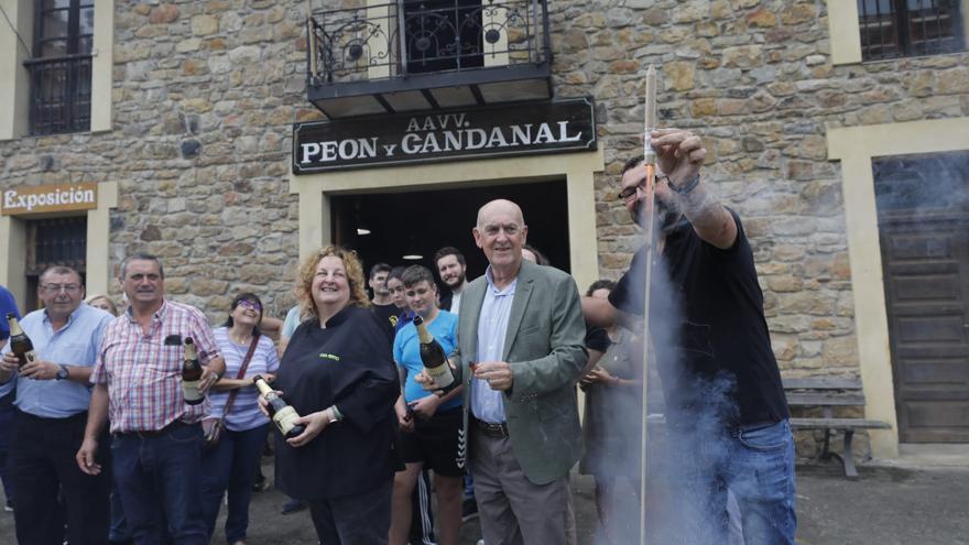 Y la emoción saltó por los aires: así celebraron desde el CTIC el premio al Pueblo Ejemplar