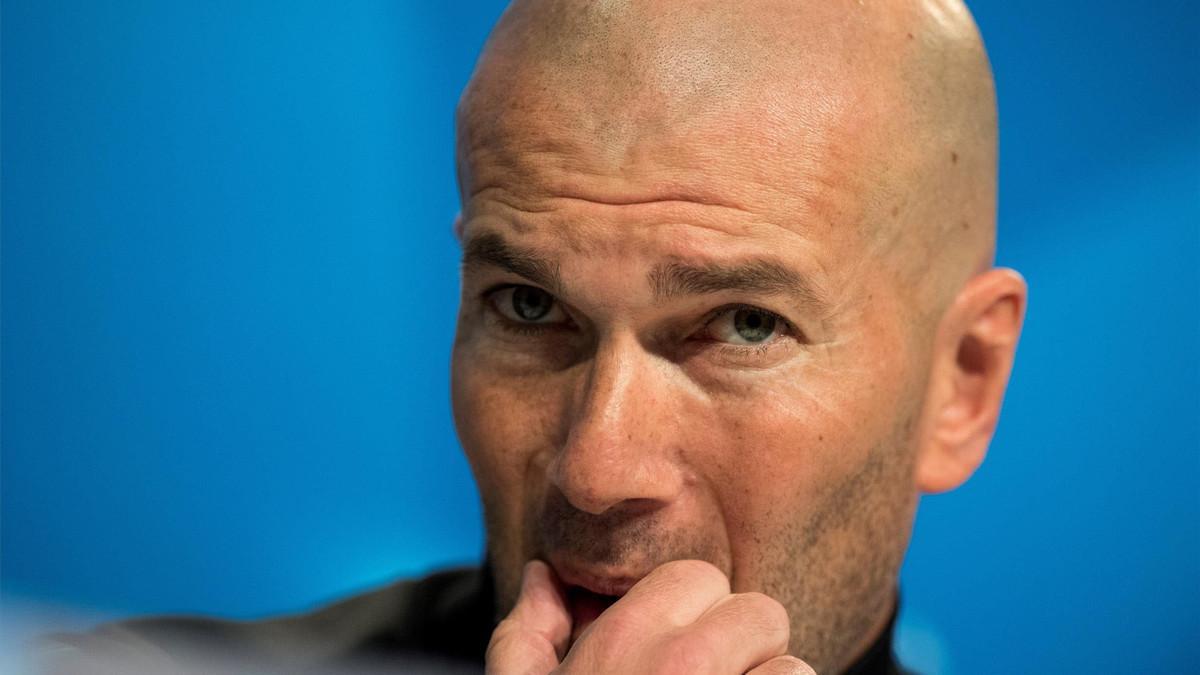 Zinedine Zidane en rueda de prensa