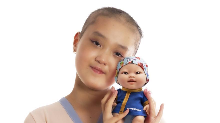 Luci, la niña malagueña que ha diseñado el último Baby Pelón Oriental
