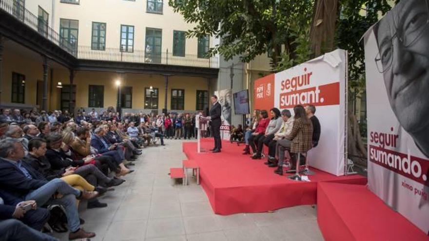 Puig, ayer en el centro cultural La Beneficència de València, en la presentación de la imagen de campaña del PSPV.
