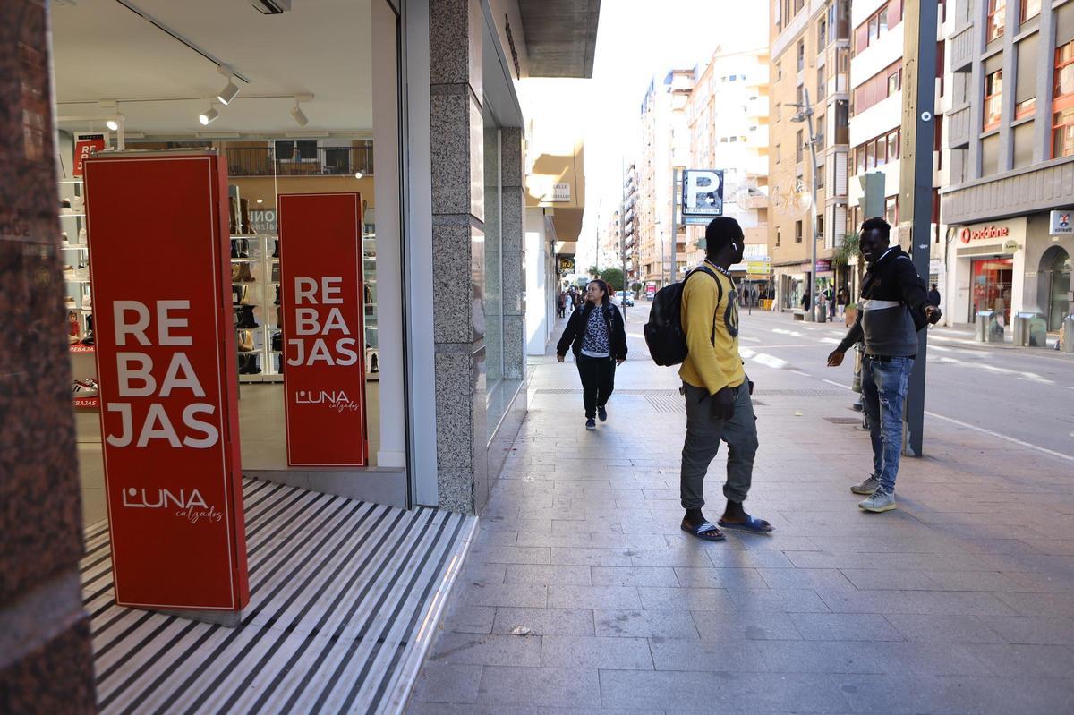 Escaparate de una tienda en el centro de Lorca.