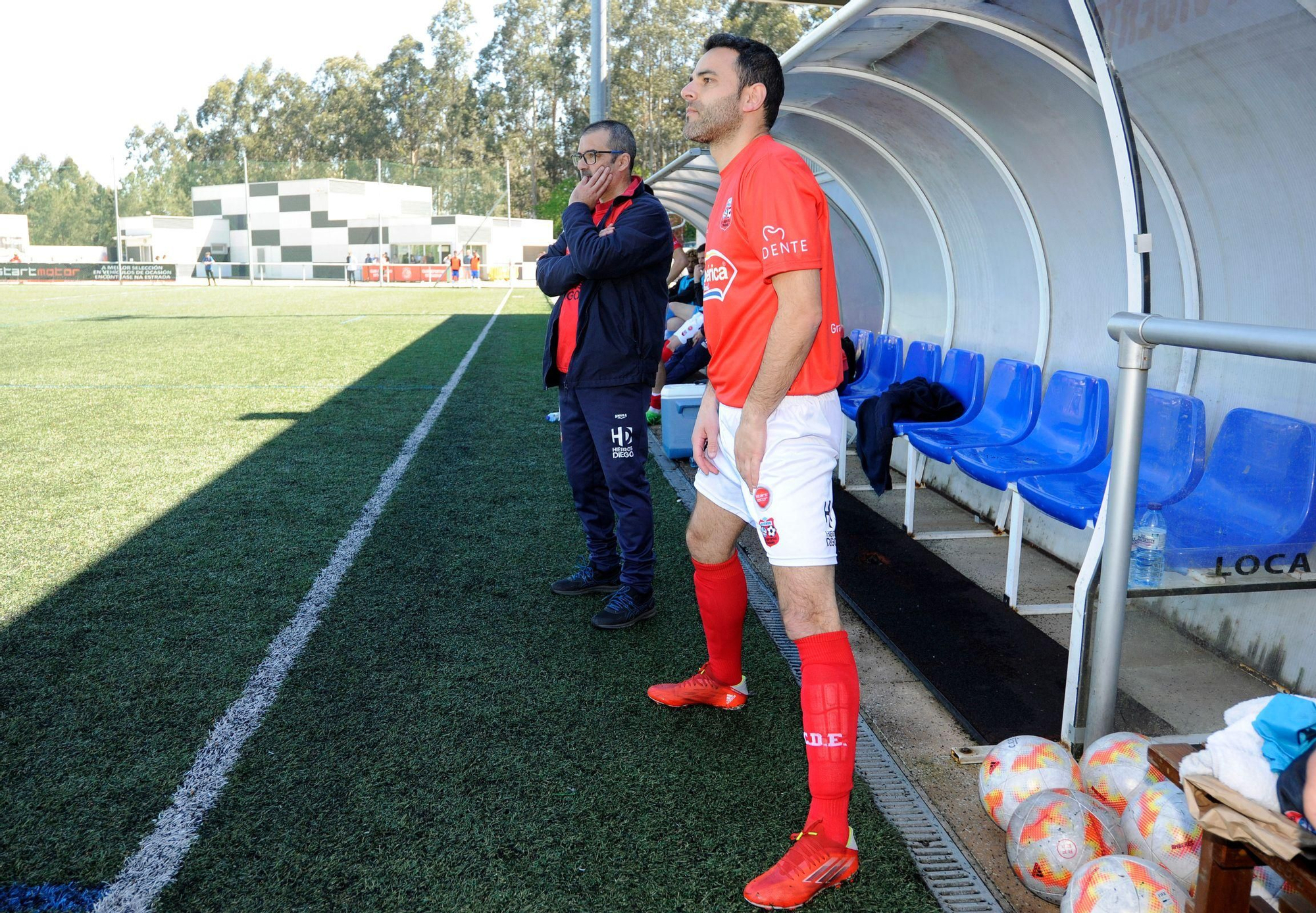 El 'one man club' gallego: Vicente cuelga las botas tras 19 temporadas en el Estradense