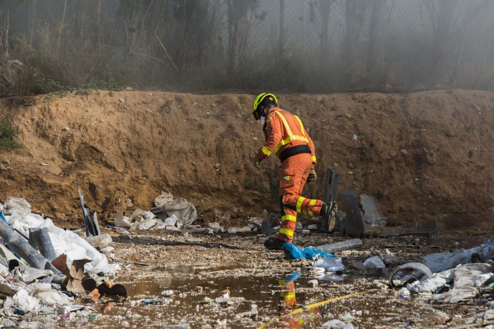 Nuevo incendio en la antigua planta de Gemersa en Torrent