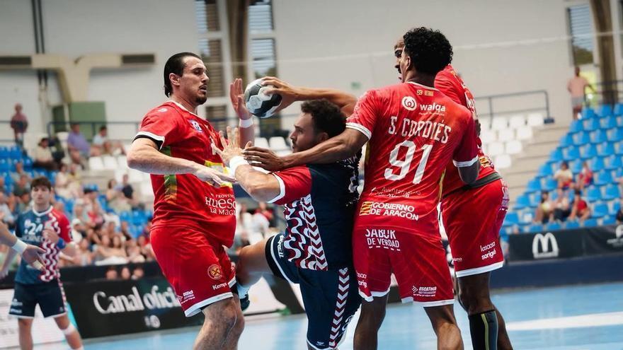 El Horneo Alicante gana con claridad a Huesca en el ensayo para la Copa