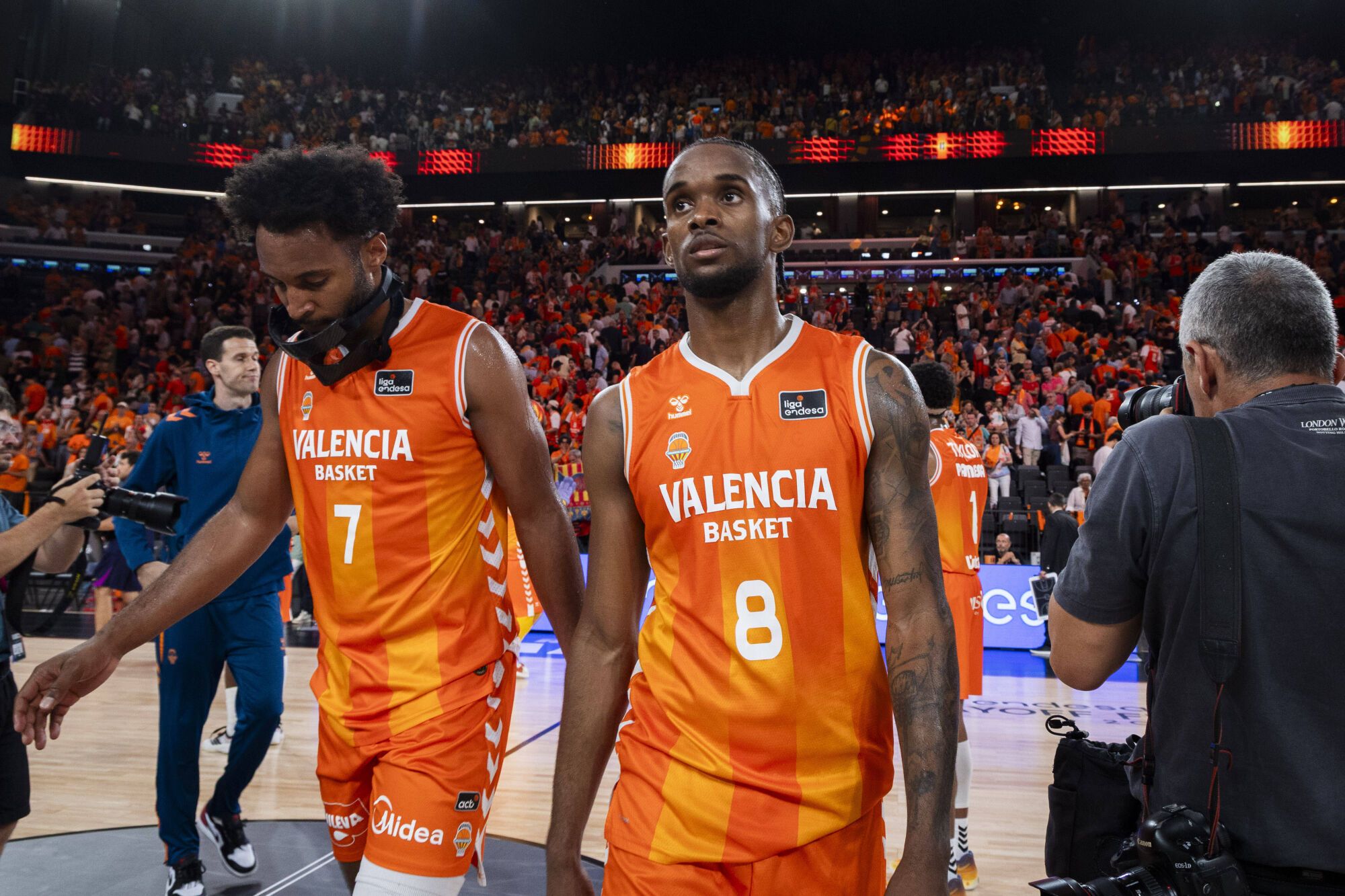 Lo que no se vio de la final de Liga ACB entre Valencia Basket y FC  Barcelona: De los 1.100 partidos de Pedro Martínez al partido con más  puntuación acumulada