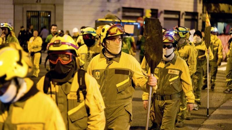 Fotogalería de la marcha de los bomberos forestales