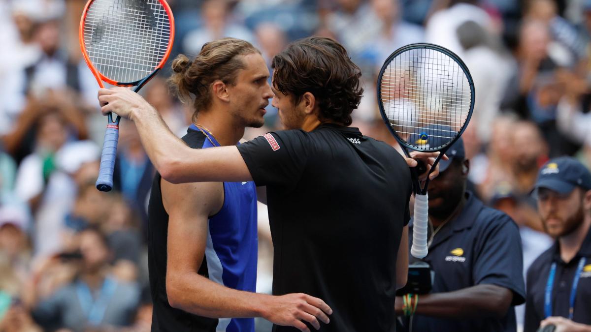 Zverev mordió el polvo ante un gran Fritz