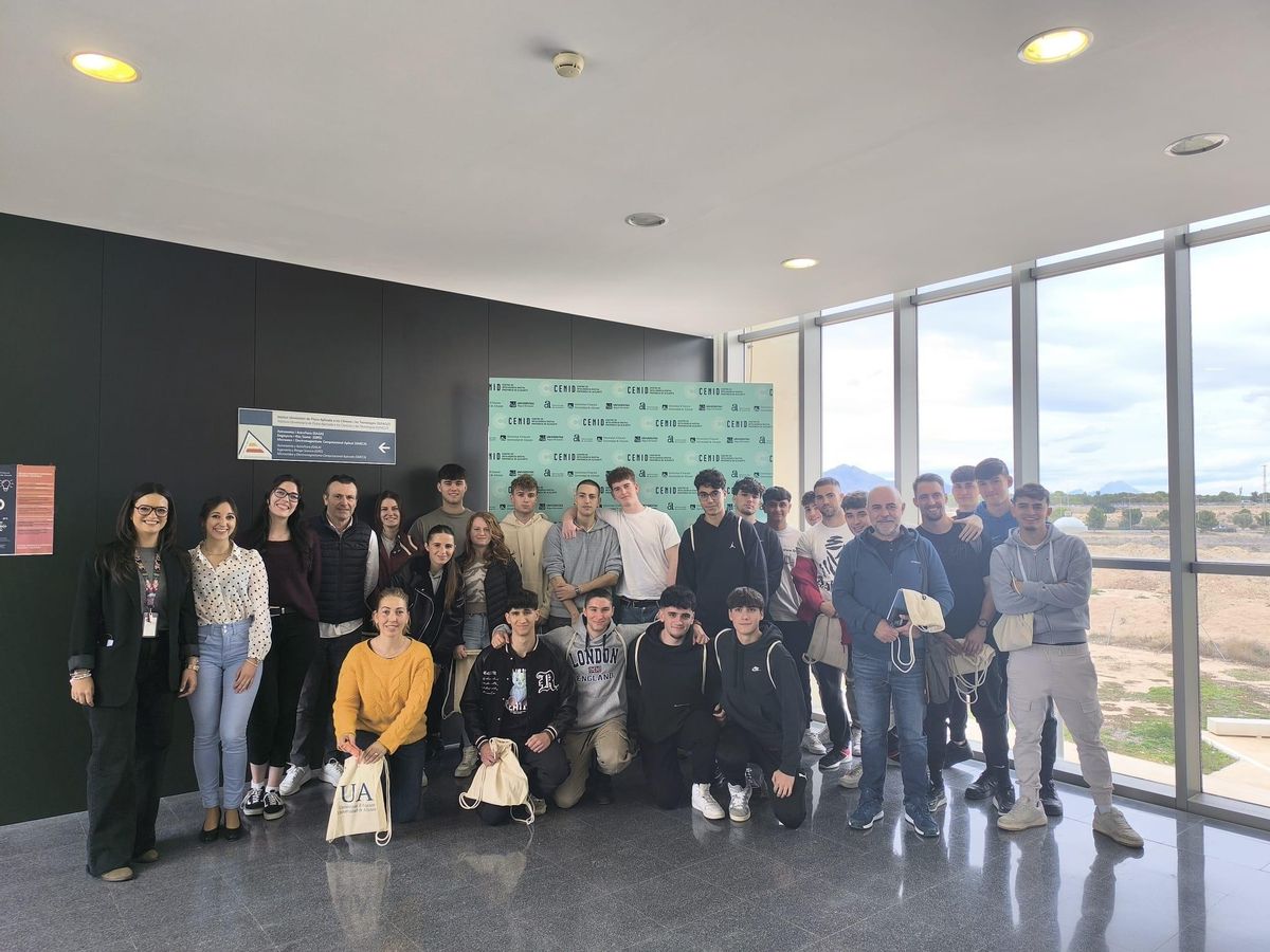 Estudiantes en Cenid Experience