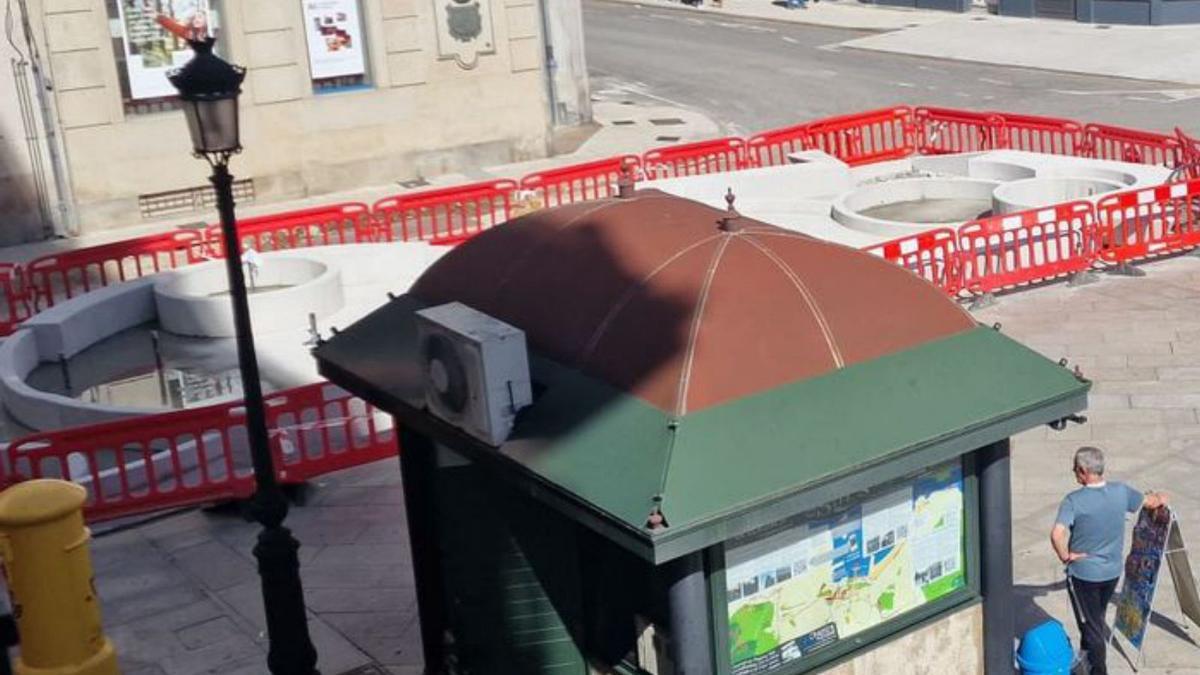  Con todos los vasos listos, las ligeras precipitaciones del 2 de octubre dejaron claro que el de la alcantarilla estaba bien sellado, de ahí el agua acumulada