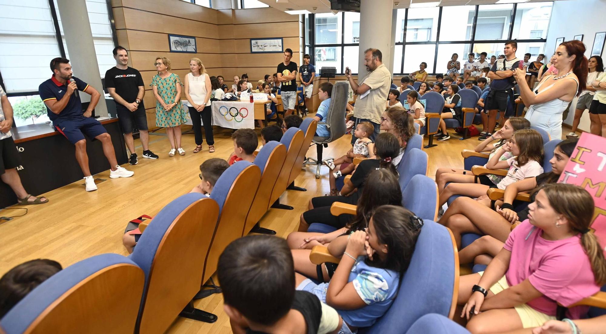 Moaña recibe entre aplausos a su olímpico Rodrigo Conde