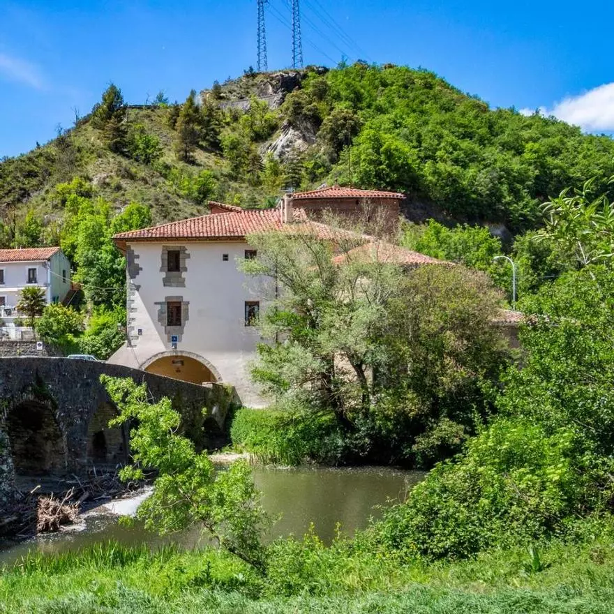 El refugio de Miguel Induráin está en el pueblo donde empezó a pedalear