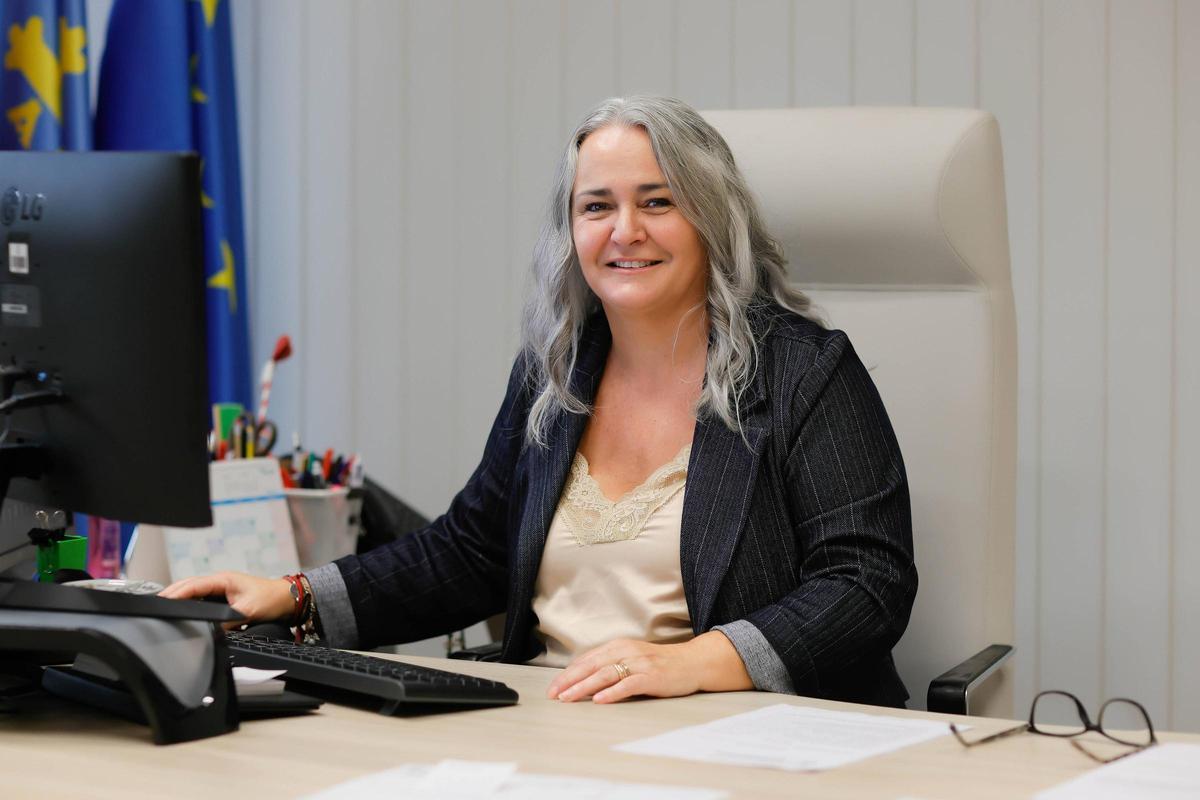 Eva María Pérez, en su despacho de la Alcaldía, en Posada de Llanera.