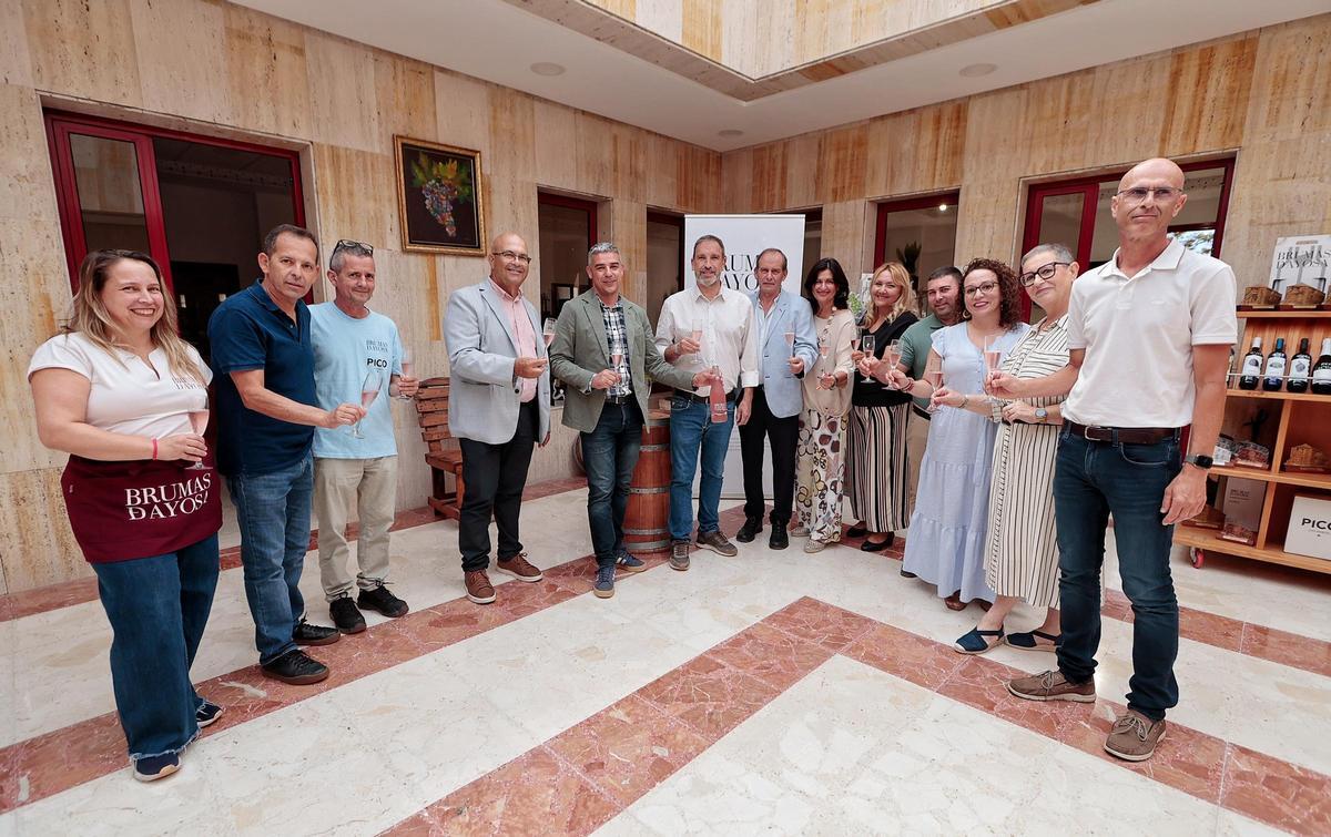 El consejero regional Narvay Quintero visita la Bodega Comarcal Valle de Güímar