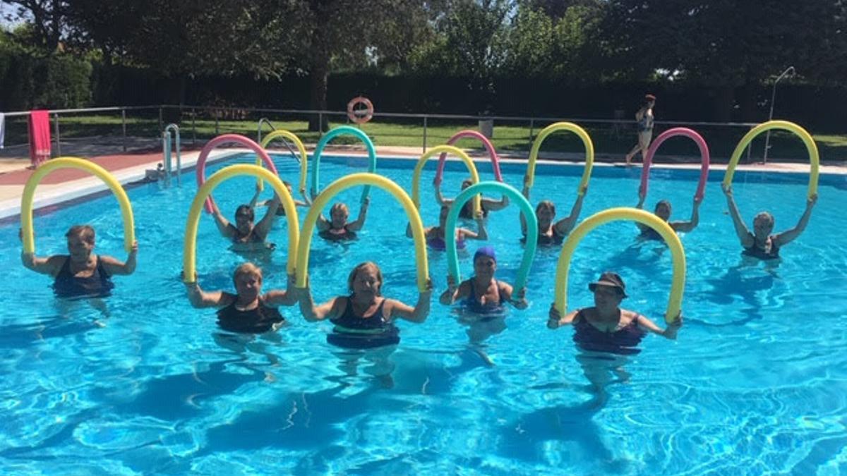 Un grupo de mujeres durante un curso de acuaerobic en un año anterior.