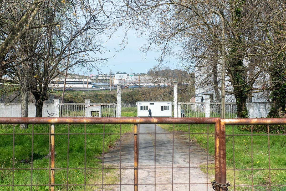 CUARTEL DE AUTOMOVILES A GRELA
