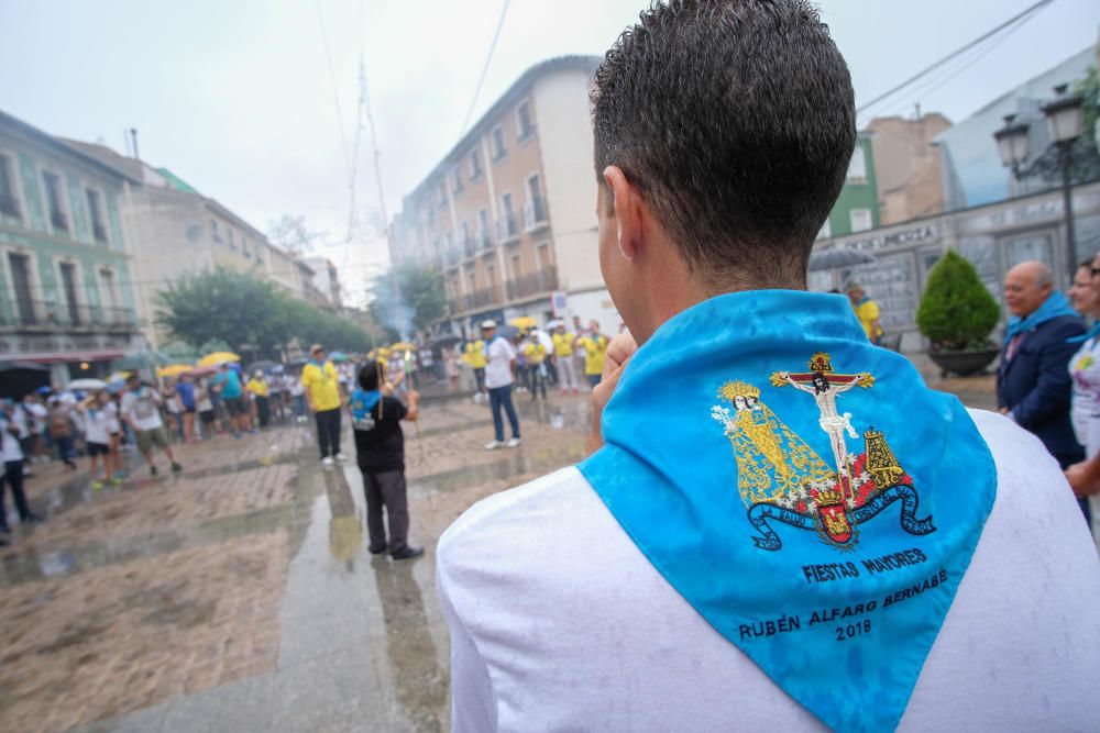 Correr la traca y suelta de globos fiestas mayores Elda