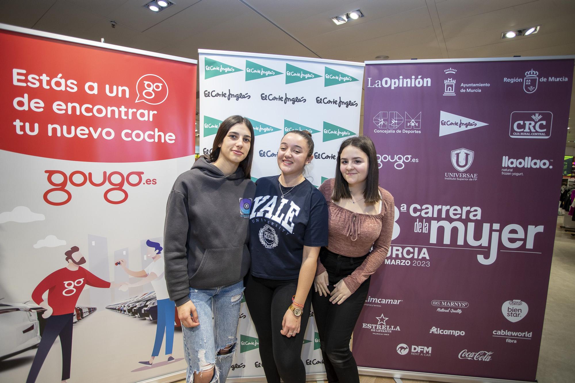 Entrega de dorsales de la Carrera de la Mujer (viernes por la tarde)