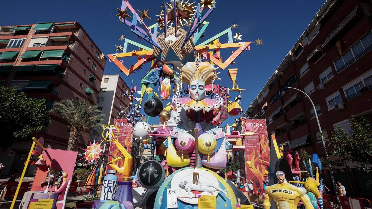 Así es la hoguera Florida Portazgo, ganadora del primer premio de la categoría Especial