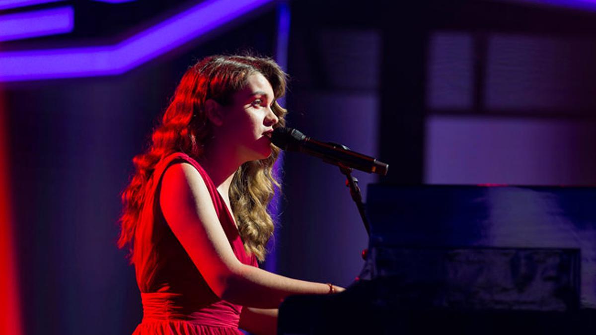 Amaia, al piano