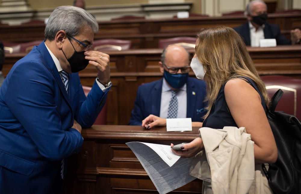 El Parlamento de Canarias acogió la sesión.